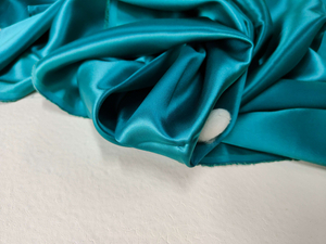 La mejor tela de seda lavable 100 en fábrica azul a granel