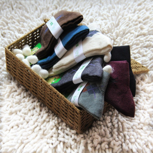 Calcetines de tobillo de cachemira de seda de lujo de las mujeres al por mayor para el frío invierno